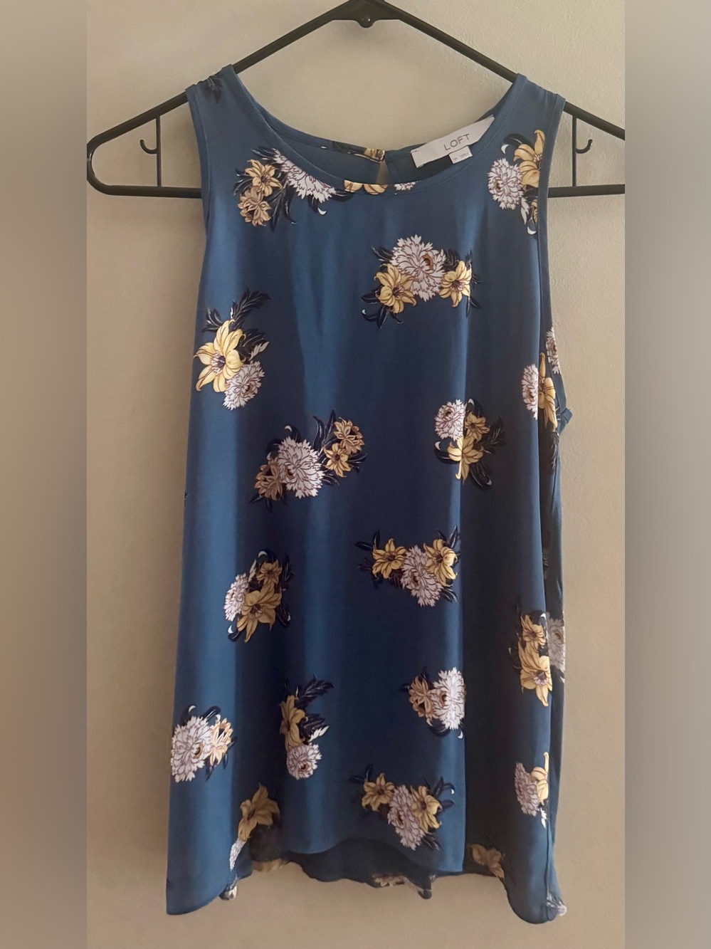 LOFT Slate Blue Floral Sleeveless Tank Top Keyhole Back - Size XS